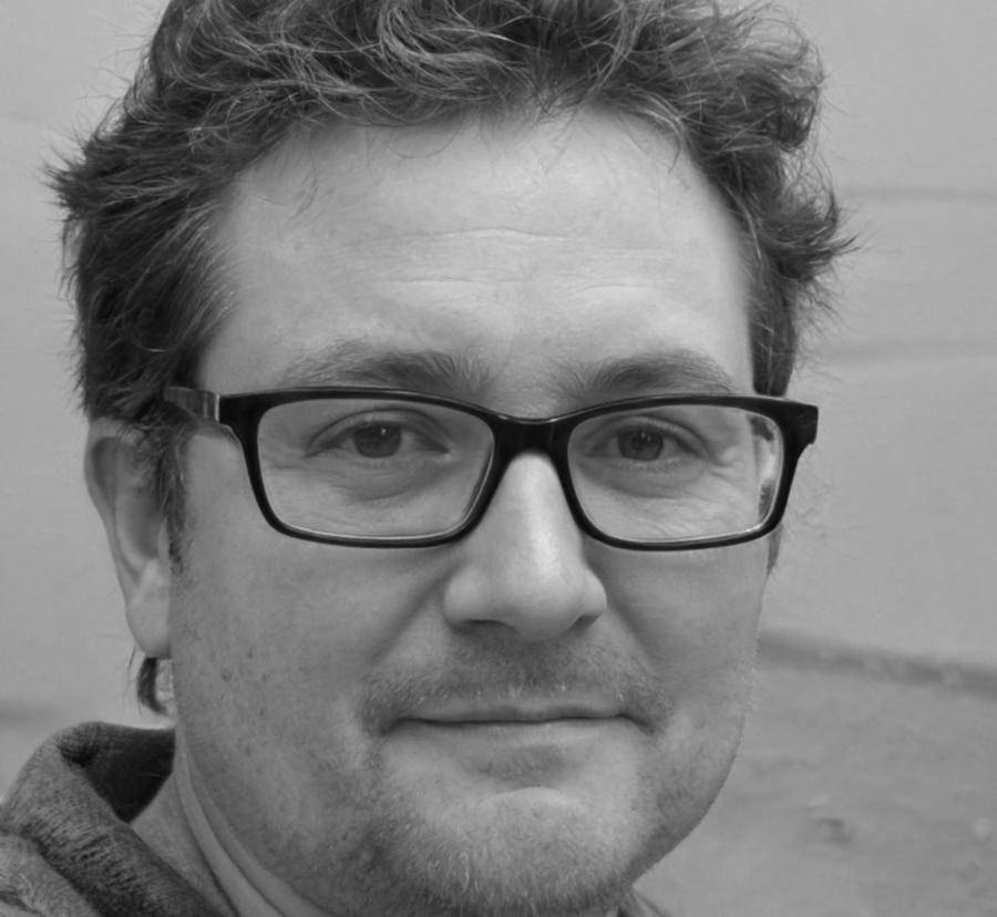 Portrait de Loïc Desmarais, analyste actions et formateur