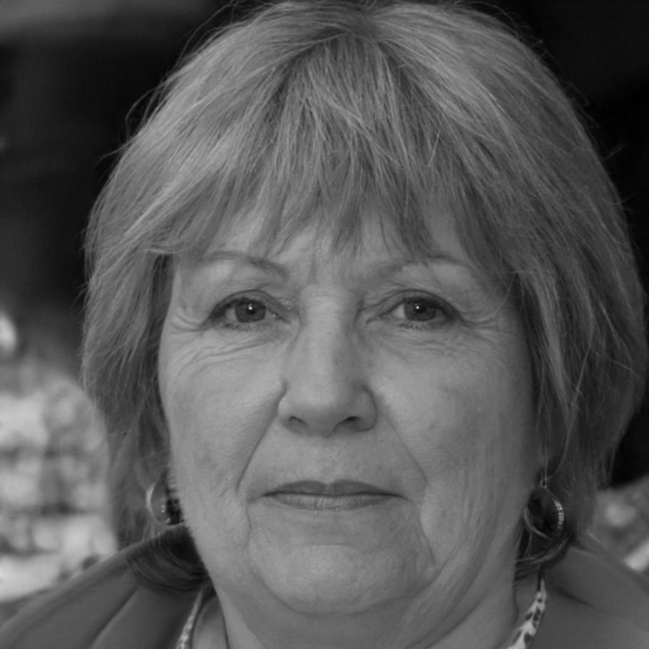 Portrait d'Émeline Deschamps, analyste crédit